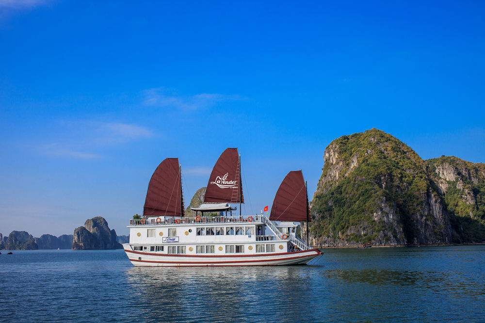 Halong Lavender Cruises Hotel Ha Long Exterior photo